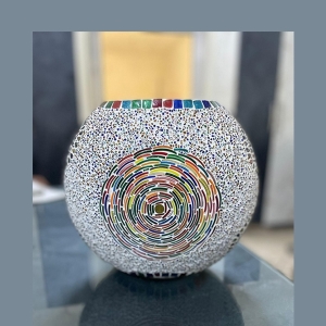 Lampe de table en verre mosaïque Blue Churi h. 17 cm.