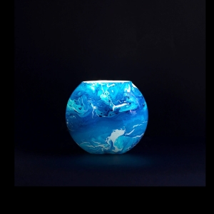Lampe de table en verre peint Ocean h. 17 cm.